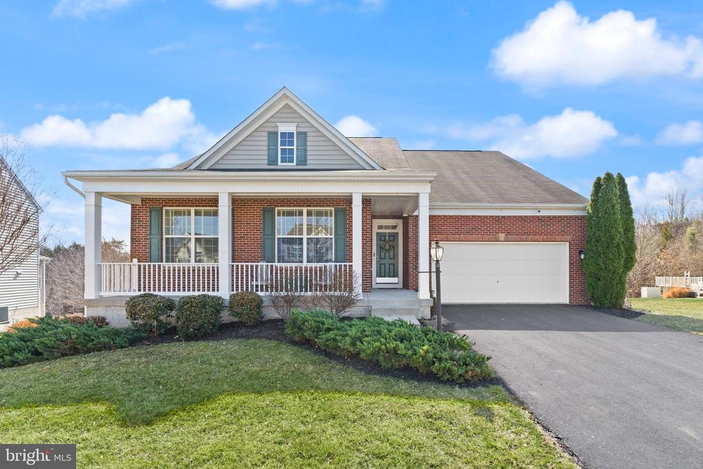 8301 LUCY AVE, WARRENTON, Virginia, 4 Bedrooms Bedrooms, ,4 BathroomsBathrooms,Residential,8301 LUCY AVE,VAFQ2020560 MLS # VAFQ2020560