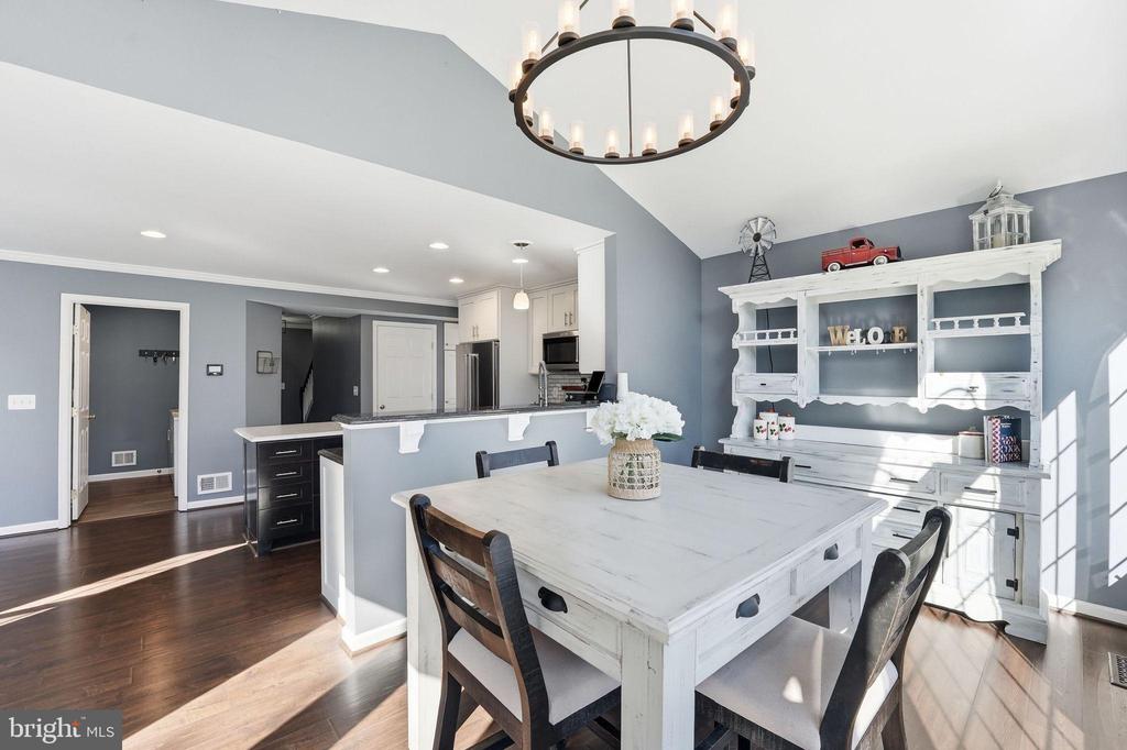 12223 RIVERTON CT, REMINGTON, Virginia 22734, 4 Bedrooms Bedrooms, ,2 BathroomsBathrooms,Residential,12223 RIVERTON CT,VAFQ2020672 MLS # VAFQ2020672