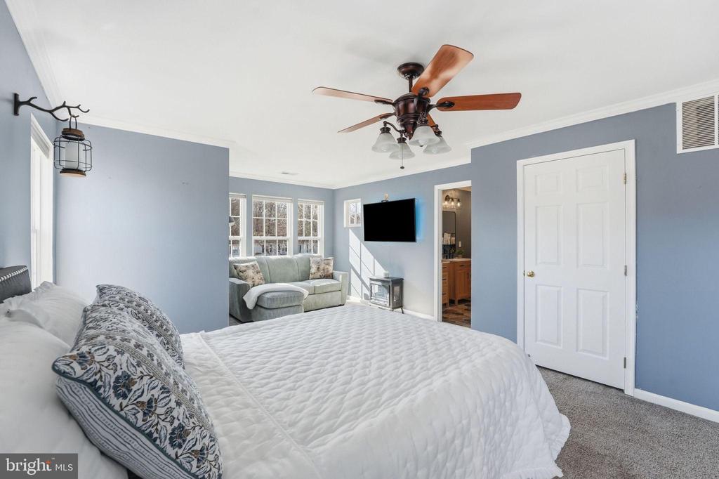 12223 RIVERTON CT, REMINGTON, Virginia 22734, 4 Bedrooms Bedrooms, ,2 BathroomsBathrooms,Residential,12223 RIVERTON CT,VAFQ2020672 MLS # VAFQ2020672