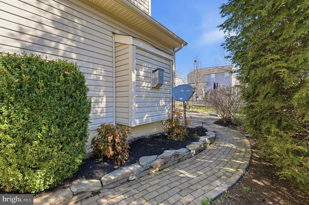 12223 RIVERTON CT, REMINGTON, Virginia 22734, 4 Bedrooms Bedrooms, ,2 BathroomsBathrooms,Residential,12223 RIVERTON CT,VAFQ2020672 MLS # VAFQ2020672