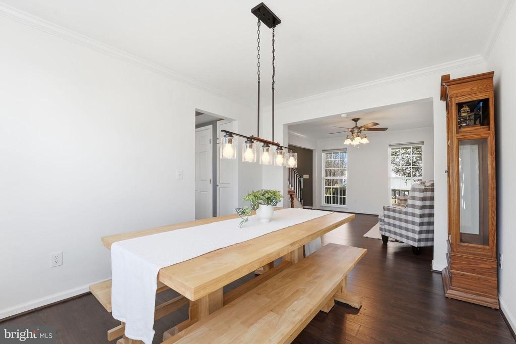 12223 RIVERTON CT, REMINGTON, Virginia 22734, 4 Bedrooms Bedrooms, ,2 BathroomsBathrooms,Residential,12223 RIVERTON CT,VAFQ2020672 MLS # VAFQ2020672