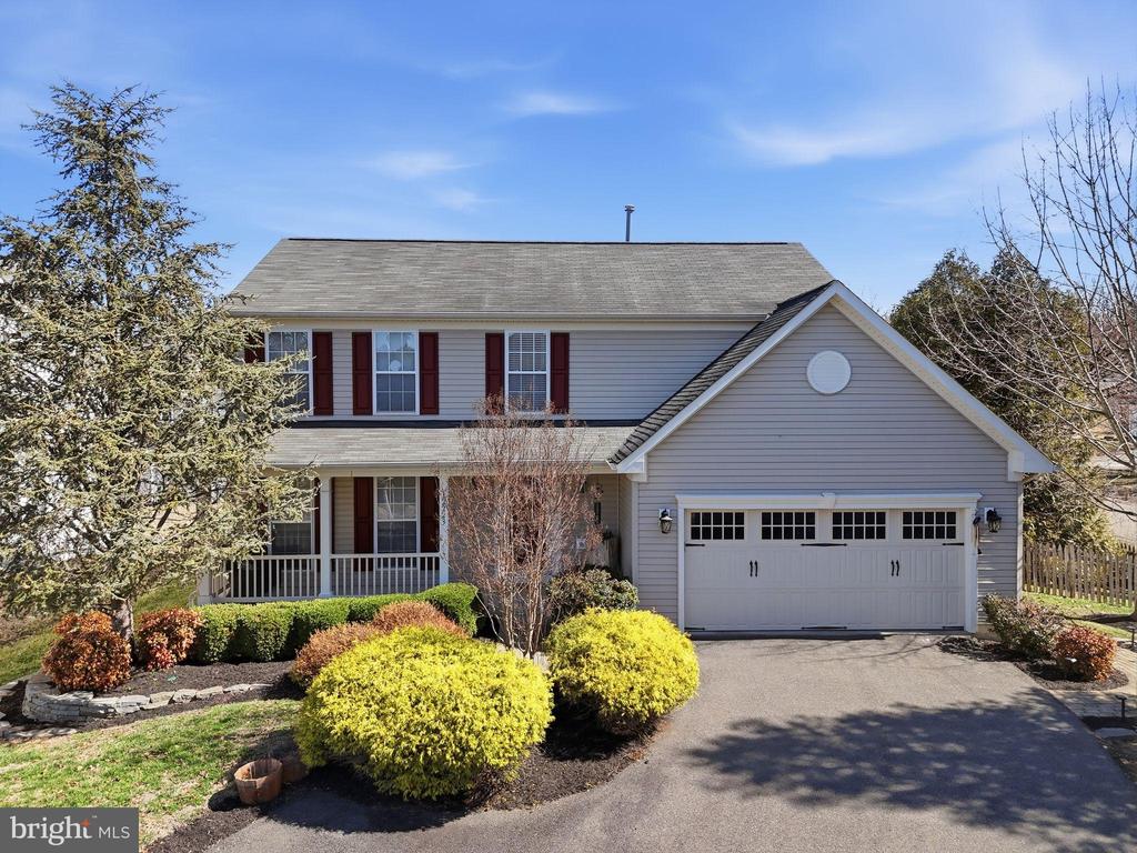 12223 RIVERTON CT, REMINGTON, Virginia 22734, 4 Bedrooms Bedrooms, ,2 BathroomsBathrooms,Residential,12223 RIVERTON CT,VAFQ2020672 MLS # VAFQ2020672