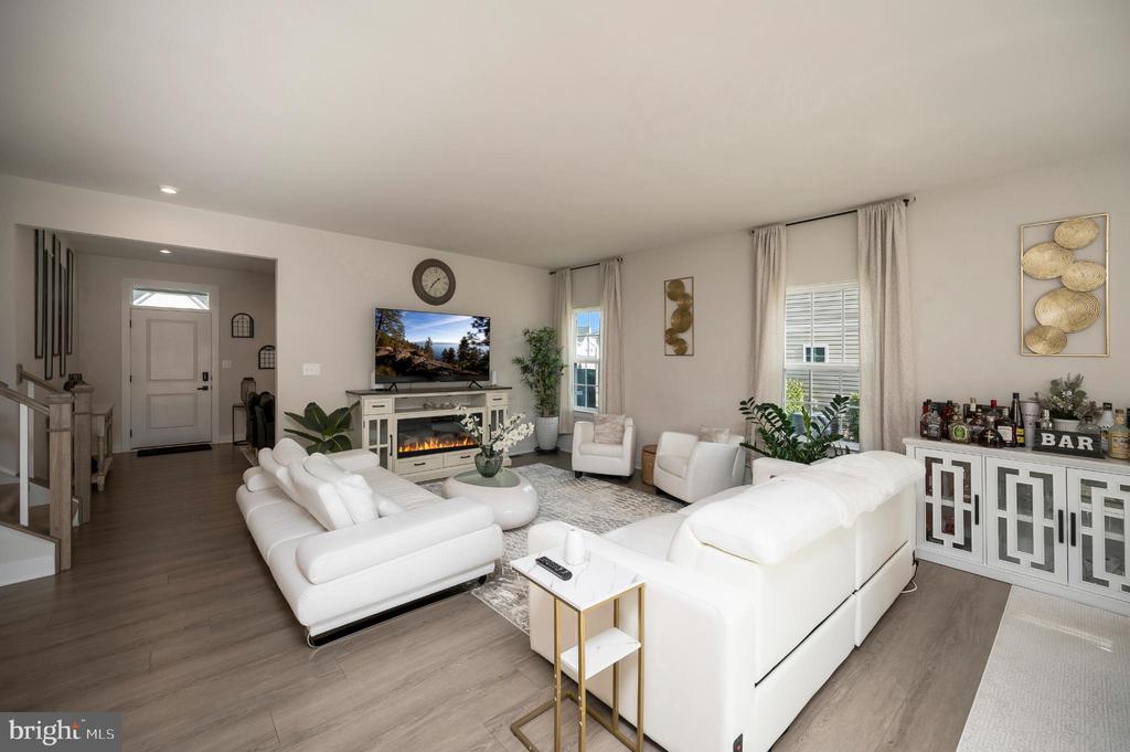 5432 HOLLEY OAK LN, FREDERICKSBURG, Virginia 22407, 4 Bedrooms Bedrooms, ,3 BathroomsBathrooms,Residential,5432 HOLLEY OAK LN,VASP2038896 MLS # VASP2038896