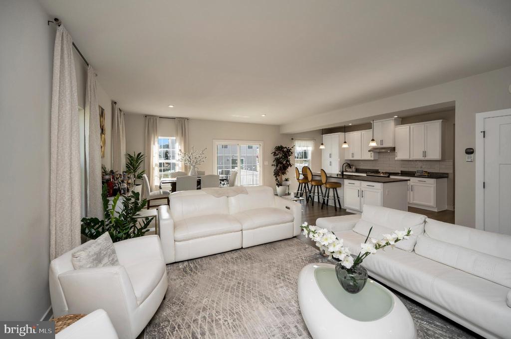 5432 HOLLEY OAK LN, FREDERICKSBURG, Virginia 22407, 4 Bedrooms Bedrooms, ,3 BathroomsBathrooms,Residential,5432 HOLLEY OAK LN,VASP2038896 MLS # VASP2038896