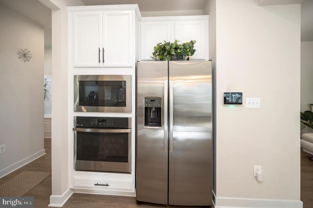 5432 HOLLEY OAK LN, FREDERICKSBURG, Virginia 22407, 4 Bedrooms Bedrooms, ,3 BathroomsBathrooms,Residential,5432 HOLLEY OAK LN,VASP2038896 MLS # VASP2038896