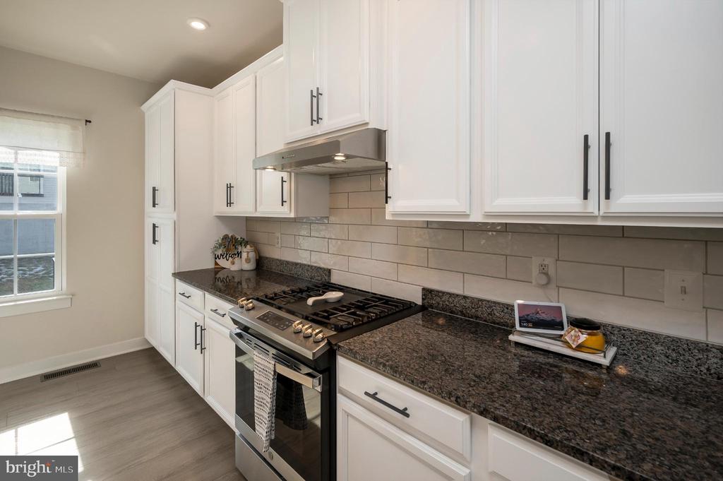 5432 HOLLEY OAK LN, FREDERICKSBURG, Virginia 22407, 4 Bedrooms Bedrooms, ,3 BathroomsBathrooms,Residential,5432 HOLLEY OAK LN,VASP2038896 MLS # VASP2038896