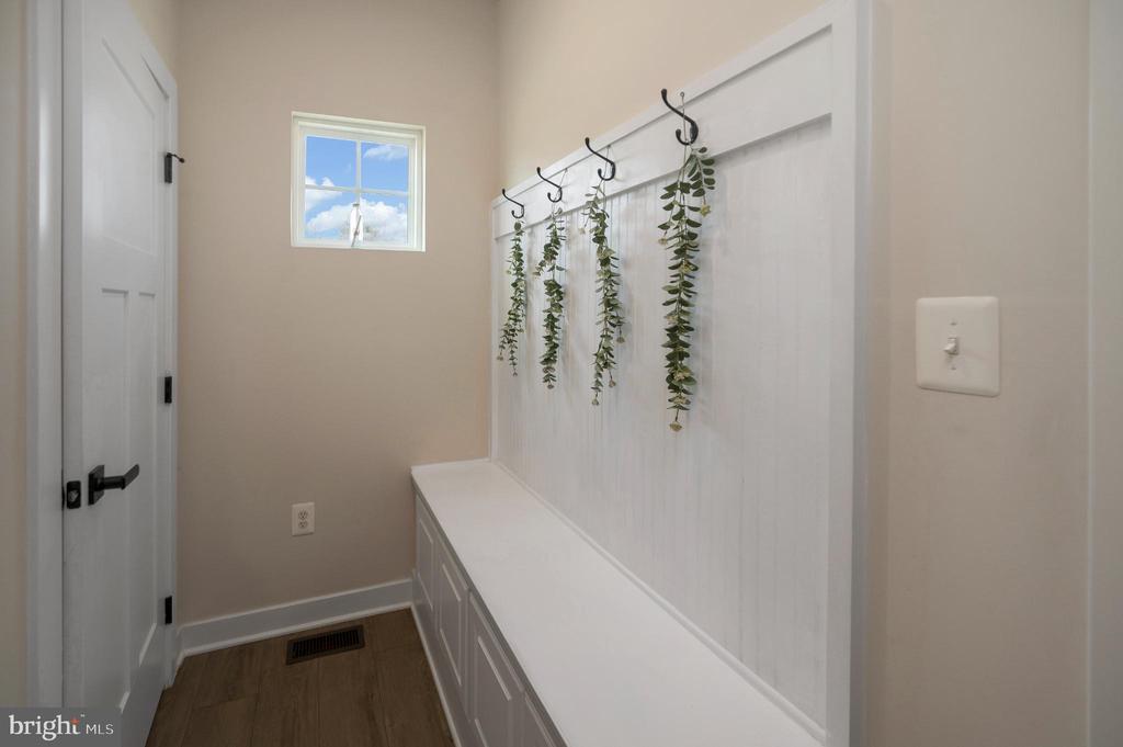 5432 HOLLEY OAK LN, FREDERICKSBURG, Virginia 22407, 4 Bedrooms Bedrooms, ,3 BathroomsBathrooms,Residential,5432 HOLLEY OAK LN,VASP2038896 MLS # VASP2038896