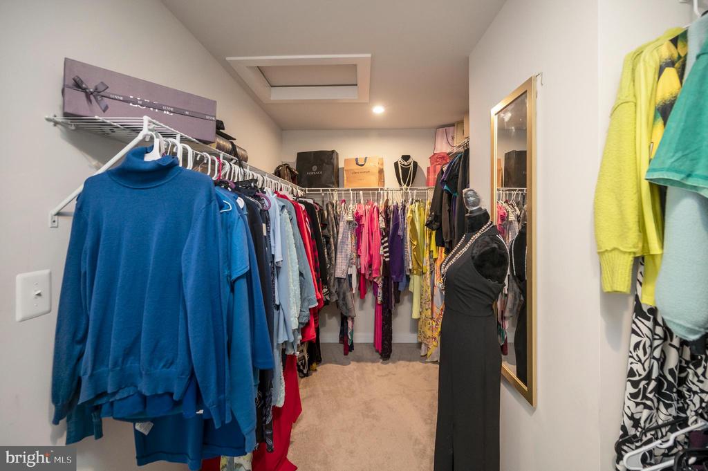 5432 HOLLEY OAK LN, FREDERICKSBURG, Virginia 22407, 4 Bedrooms Bedrooms, ,3 BathroomsBathrooms,Residential,5432 HOLLEY OAK LN,VASP2038896 MLS # VASP2038896