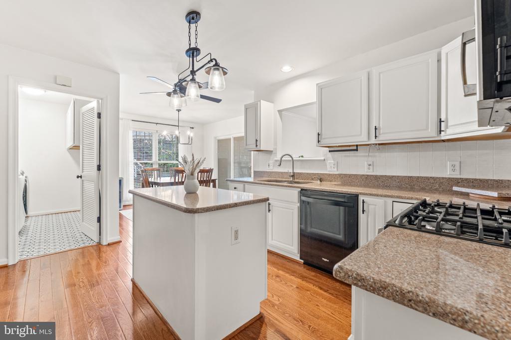 10111 OAT LANDS PL, FREDERICKSBURG, Virginia 22408, 3 Bedrooms Bedrooms, ,2 BathroomsBathrooms,Residential,10111 OAT LANDS PL,VASP2039518 MLS # VASP2039518