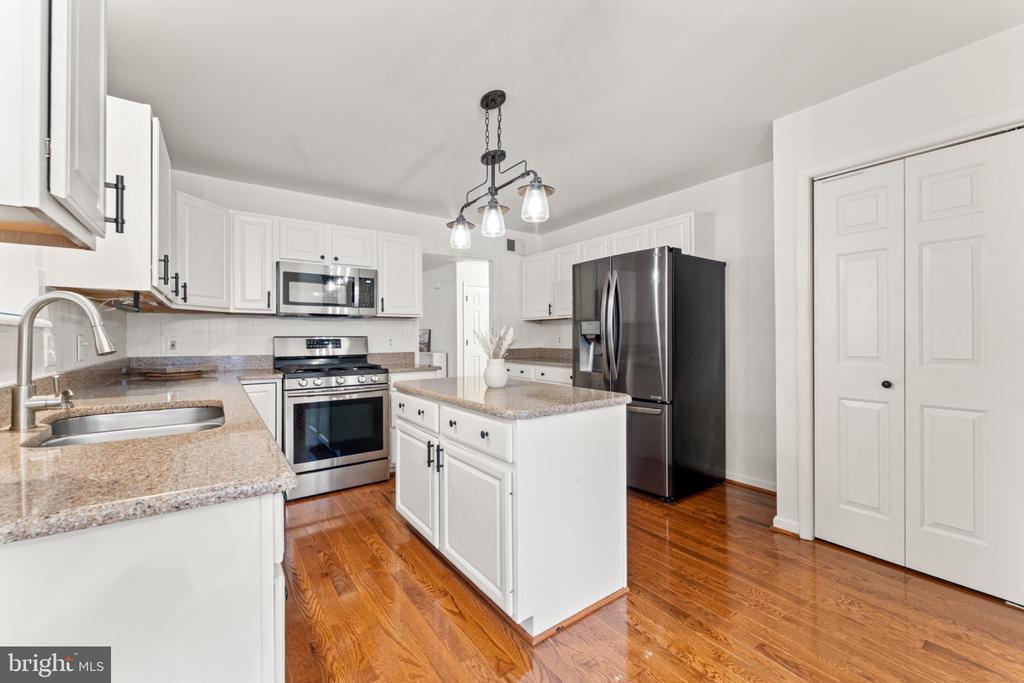 10111 OAT LANDS PL, FREDERICKSBURG, Virginia 22408, 3 Bedrooms Bedrooms, ,2 BathroomsBathrooms,Residential,10111 OAT LANDS PL,VASP2039518 MLS # VASP2039518