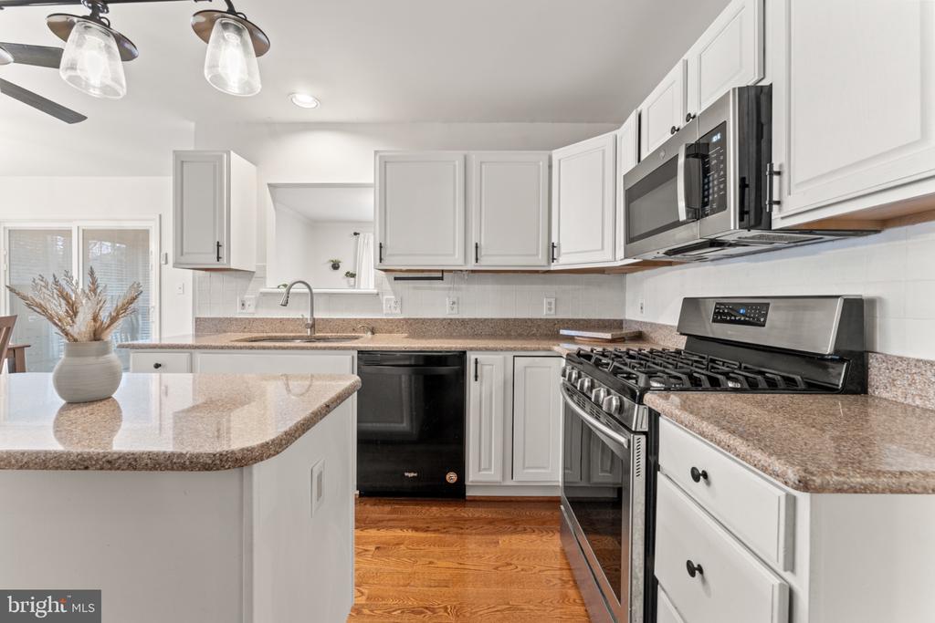 10111 OAT LANDS PL, FREDERICKSBURG, Virginia 22408, 3 Bedrooms Bedrooms, ,2 BathroomsBathrooms,Residential,10111 OAT LANDS PL,VASP2039518 MLS # VASP2039518