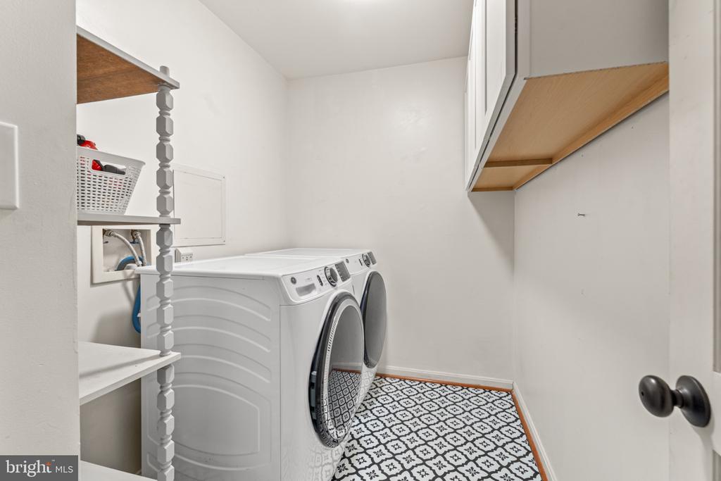 10111 OAT LANDS PL, FREDERICKSBURG, Virginia 22408, 3 Bedrooms Bedrooms, ,2 BathroomsBathrooms,Residential,10111 OAT LANDS PL,VASP2039518 MLS # VASP2039518