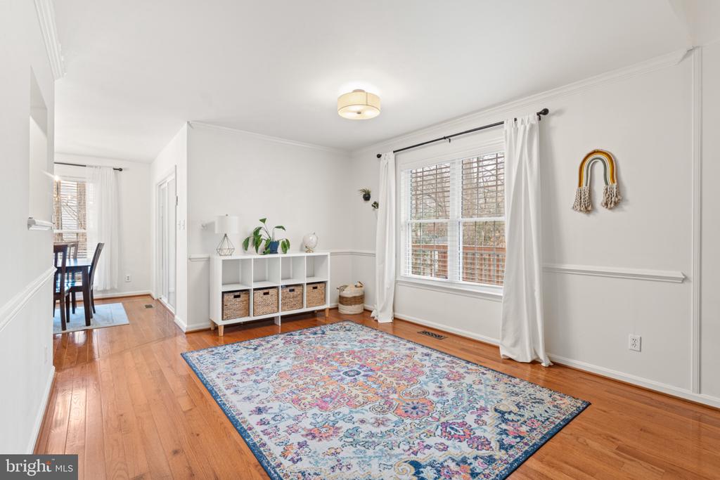 10111 OAT LANDS PL, FREDERICKSBURG, Virginia 22408, 3 Bedrooms Bedrooms, ,2 BathroomsBathrooms,Residential,10111 OAT LANDS PL,VASP2039518 MLS # VASP2039518