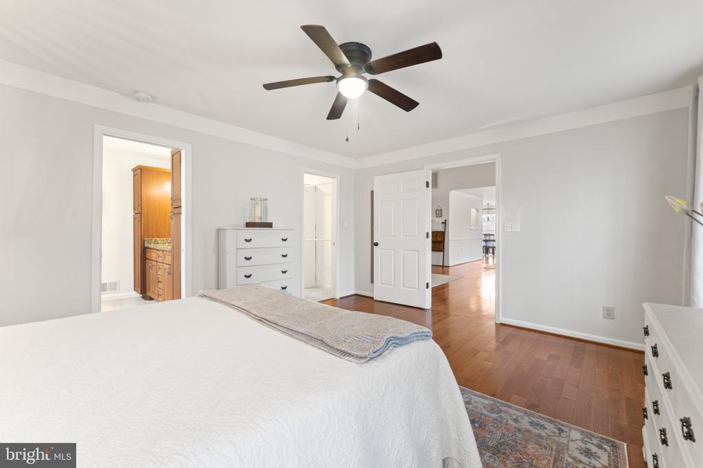 10111 OAT LANDS PL, FREDERICKSBURG, Virginia 22408, 3 Bedrooms Bedrooms, ,2 BathroomsBathrooms,Residential,10111 OAT LANDS PL,VASP2039518 MLS # VASP2039518