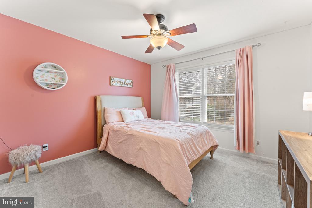 10111 OAT LANDS PL, FREDERICKSBURG, Virginia 22408, 3 Bedrooms Bedrooms, ,2 BathroomsBathrooms,Residential,10111 OAT LANDS PL,VASP2039518 MLS # VASP2039518