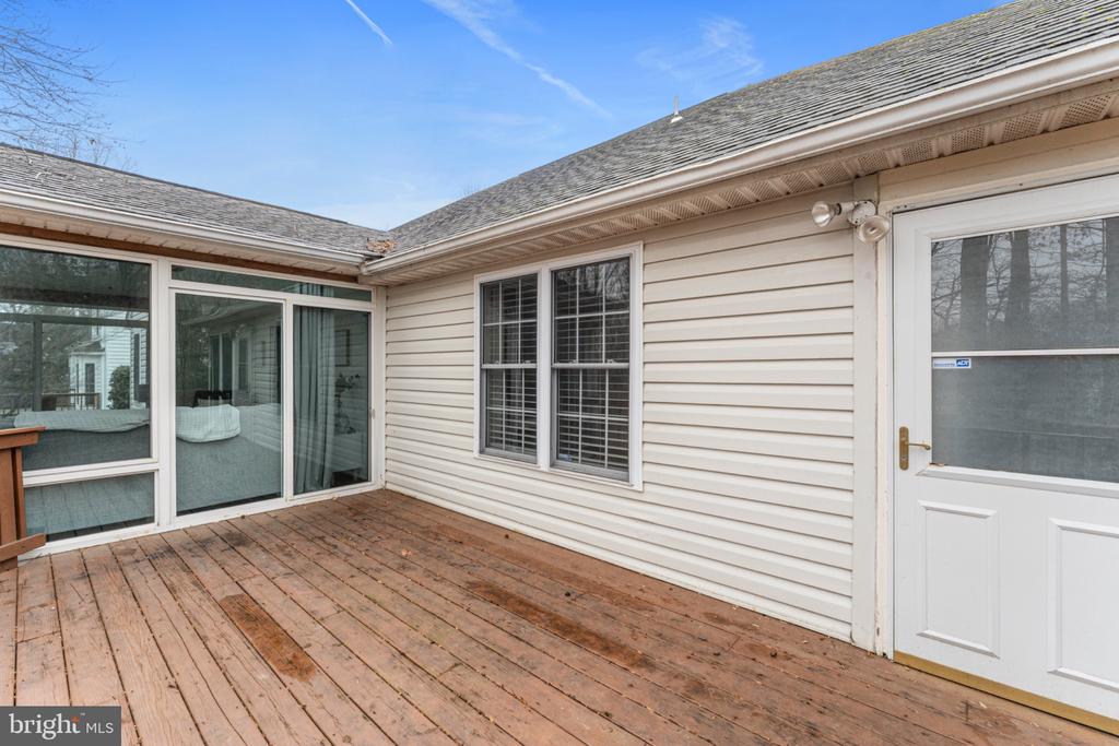 10111 OAT LANDS PL, FREDERICKSBURG, Virginia 22408, 3 Bedrooms Bedrooms, ,2 BathroomsBathrooms,Residential,10111 OAT LANDS PL,VASP2039518 MLS # VASP2039518