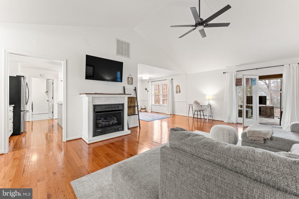 10111 OAT LANDS PL, FREDERICKSBURG, Virginia 22408, 3 Bedrooms Bedrooms, ,2 BathroomsBathrooms,Residential,10111 OAT LANDS PL,VASP2039518 MLS # VASP2039518