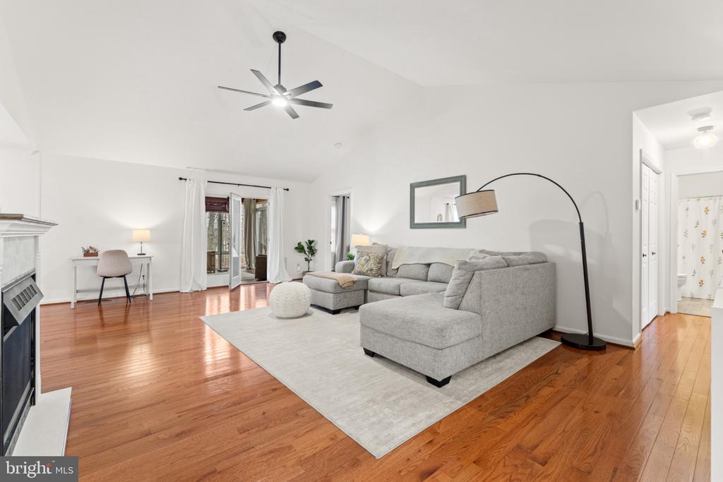 10111 OAT LANDS PL, FREDERICKSBURG, Virginia 22408, 3 Bedrooms Bedrooms, ,2 BathroomsBathrooms,Residential,10111 OAT LANDS PL,VASP2039518 MLS # VASP2039518