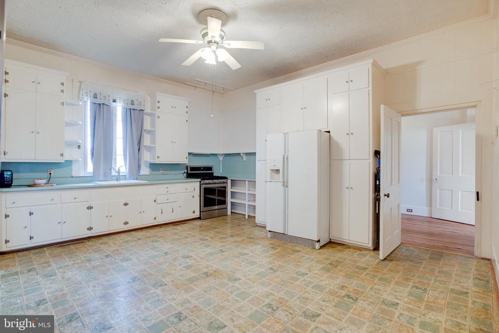 319 N MAIN ST, MADISON, Virginia 22727, 3 Bedrooms Bedrooms, ,1 BathroomBathrooms,Residential,319 N MAIN ST,VAMA2002626 MLS # VAMA2002626