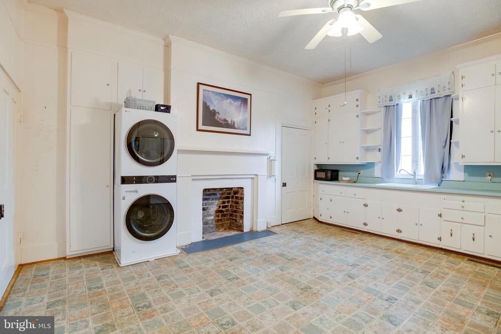 319 N MAIN ST, MADISON, Virginia 22727, 3 Bedrooms Bedrooms, ,1 BathroomBathrooms,Residential,319 N MAIN ST,VAMA2002626 MLS # VAMA2002626