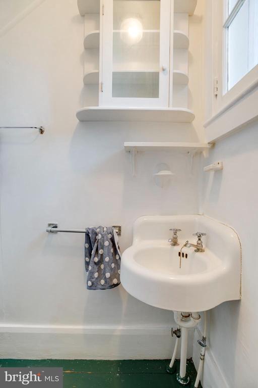 319 N MAIN ST, MADISON, Virginia 22727, 3 Bedrooms Bedrooms, ,1 BathroomBathrooms,Residential,319 N MAIN ST,VAMA2002626 MLS # VAMA2002626