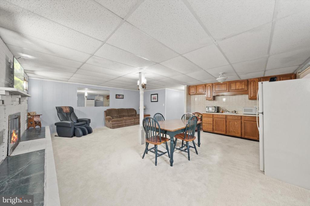 436 CASTLETON VIEW RD, CASTLETON, Virginia 22716, 4 Bedrooms Bedrooms, ,3 BathroomsBathrooms,Residential,436 CASTLETON VIEW RD,VARP2002506 MLS # VARP2002506