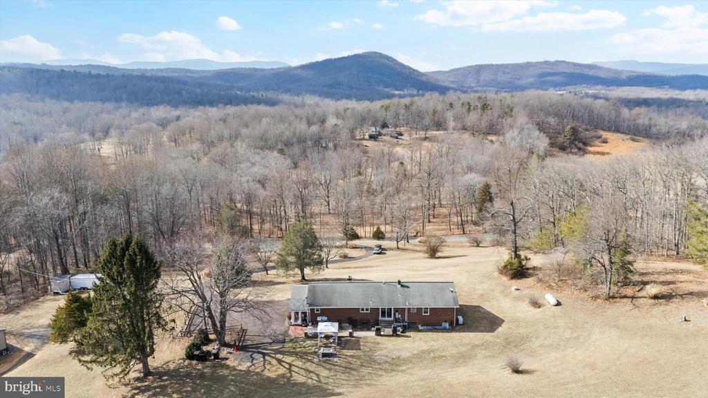 436 CASTLETON VIEW RD, CASTLETON, Virginia 22716, 4 Bedrooms Bedrooms, ,3 BathroomsBathrooms,Residential,436 CASTLETON VIEW RD,VARP2002506 MLS # VARP2002506