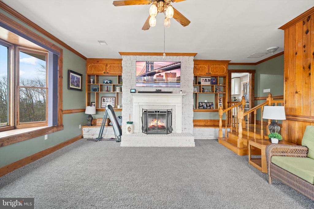 436 CASTLETON VIEW RD, CASTLETON, Virginia 22716, 4 Bedrooms Bedrooms, ,3 BathroomsBathrooms,Residential,436 CASTLETON VIEW RD,VARP2002506 MLS # VARP2002506