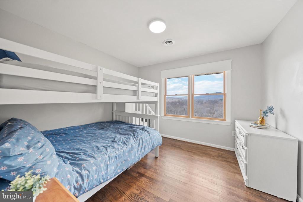 436 CASTLETON VIEW RD, CASTLETON, Virginia 22716, 4 Bedrooms Bedrooms, ,3 BathroomsBathrooms,Residential,436 CASTLETON VIEW RD,VARP2002506 MLS # VARP2002506