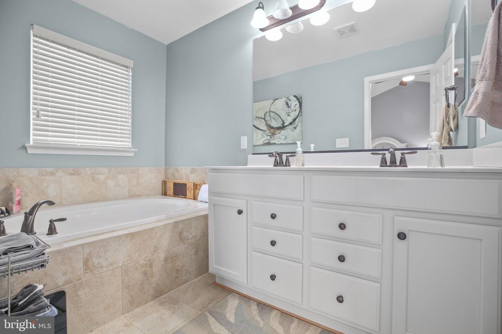 4725 WENSEL RD, FREDERICKSBURG, Virginia 22408, 3 Bedrooms Bedrooms, ,2 BathroomsBathrooms,Residential,4725 WENSEL RD,VASP2039382 MLS # VASP2039382