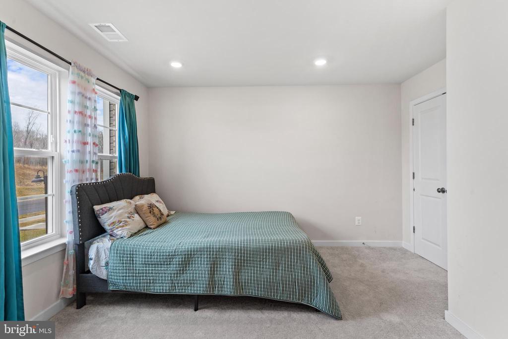 19126 ISABEL BLVD, JEFFERSONTON, Virginia 22724, 4 Bedrooms Bedrooms, ,3 BathroomsBathrooms,Residential,19126 ISABEL BLVD,VACU2012688 MLS # VACU2012688