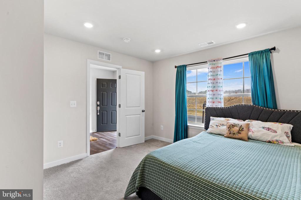 19126 ISABEL BLVD, JEFFERSONTON, Virginia 22724, 4 Bedrooms Bedrooms, ,3 BathroomsBathrooms,Residential,19126 ISABEL BLVD,VACU2012688 MLS # VACU2012688