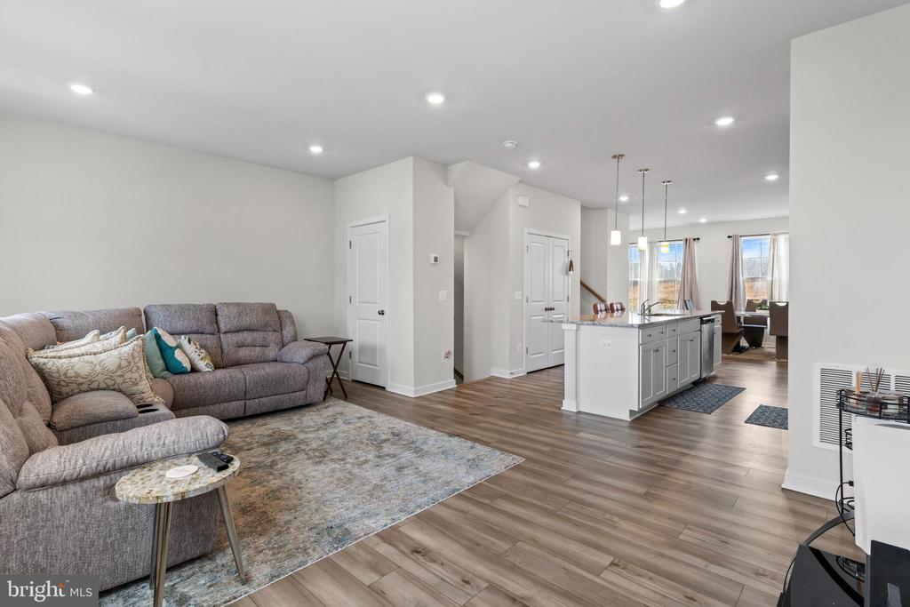 19126 ISABEL BLVD, JEFFERSONTON, Virginia 22724, 4 Bedrooms Bedrooms, ,3 BathroomsBathrooms,Residential,19126 ISABEL BLVD,VACU2012688 MLS # VACU2012688