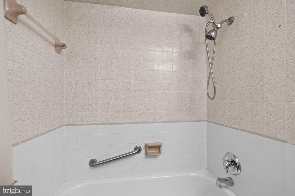 114 HAMILTON ST, FREDERICKSBURG, Virginia 22408, 3 Bedrooms Bedrooms, ,2 BathroomsBathrooms,Residential,114 HAMILTON ST,VASP2039576 MLS # VASP2039576