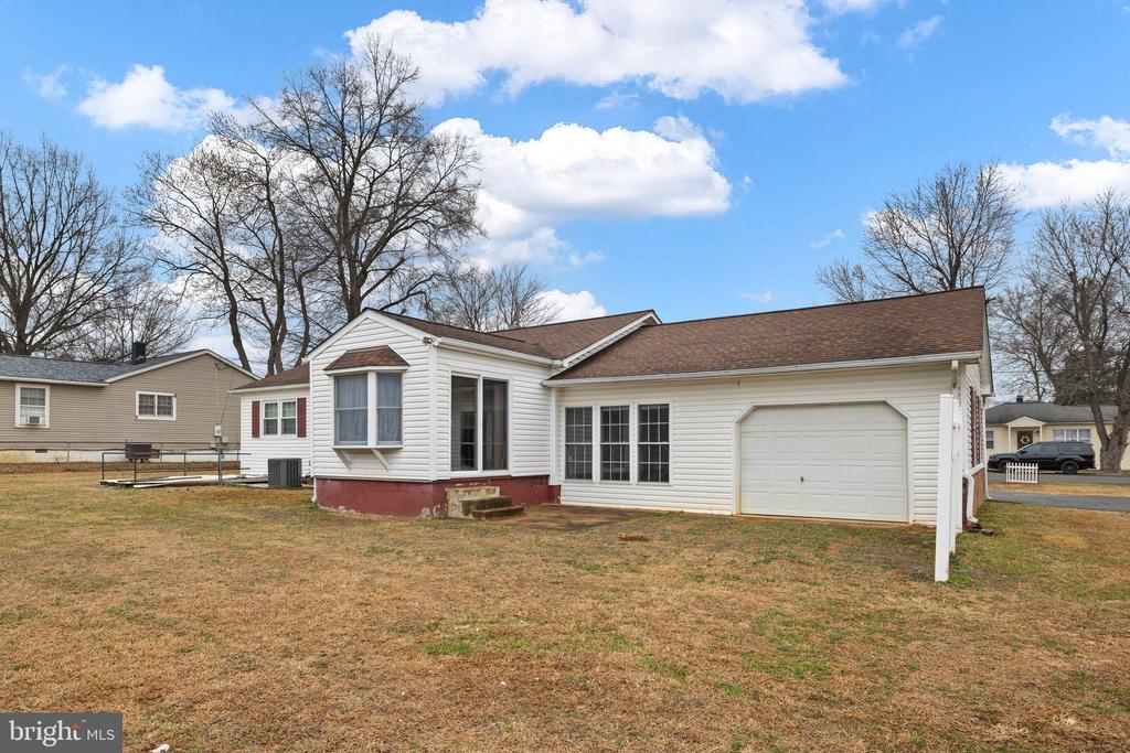 114 HAMILTON ST, FREDERICKSBURG, Virginia 22408, 3 Bedrooms Bedrooms, ,2 BathroomsBathrooms,Residential,114 HAMILTON ST,VASP2039576 MLS # VASP2039576