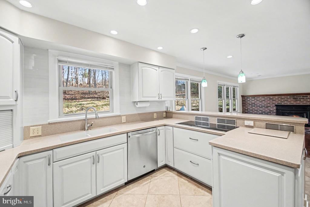 1423 CANDLEWOOD ST, FREDERICKSBURG, Virginia 22407, 4 Bedrooms Bedrooms, ,2 BathroomsBathrooms,Residential,1423 CANDLEWOOD ST,VASP2039806 MLS # VASP2039806