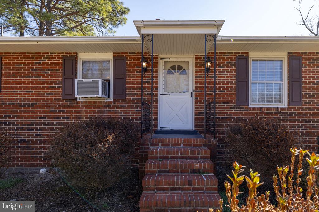 1145 BERNSTEIN RD, FREDERICKSBURG, Virginia 22407, 3 Bedrooms Bedrooms, ,1 BathroomBathrooms,Residential,1145 BERNSTEIN RD,VASP2039682 MLS # VASP2039682