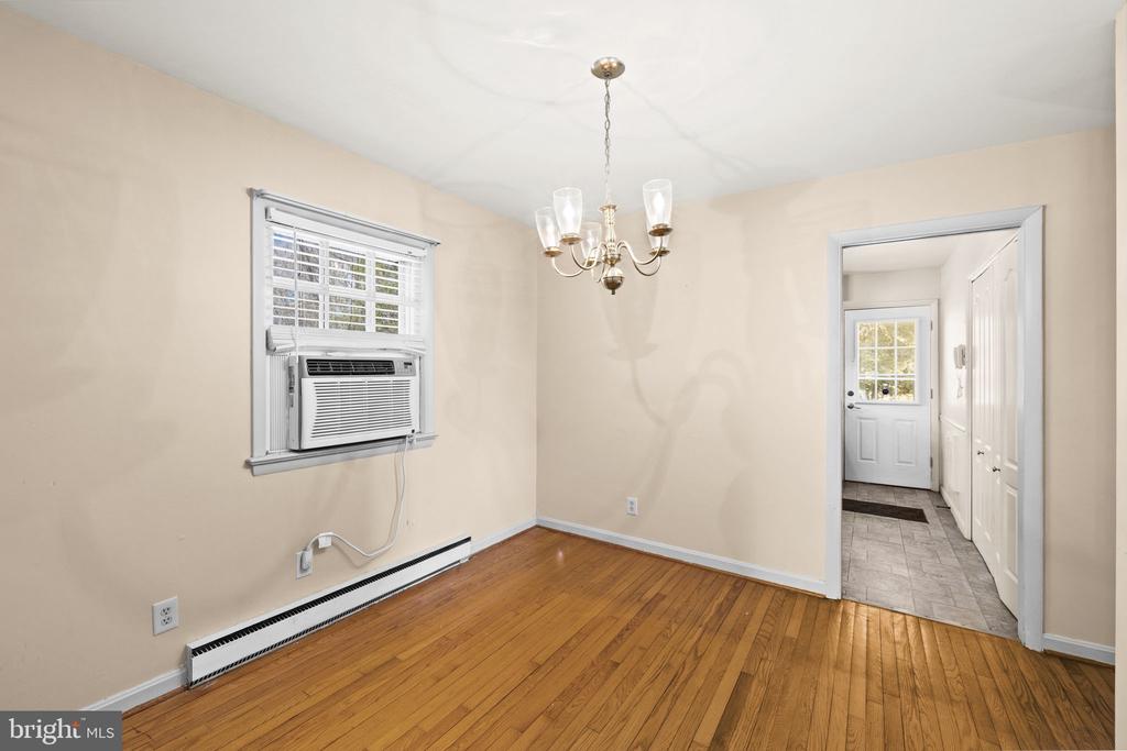 1145 BERNSTEIN RD, FREDERICKSBURG, Virginia 22407, 3 Bedrooms Bedrooms, ,1 BathroomBathrooms,Residential,1145 BERNSTEIN RD,VASP2039682 MLS # VASP2039682