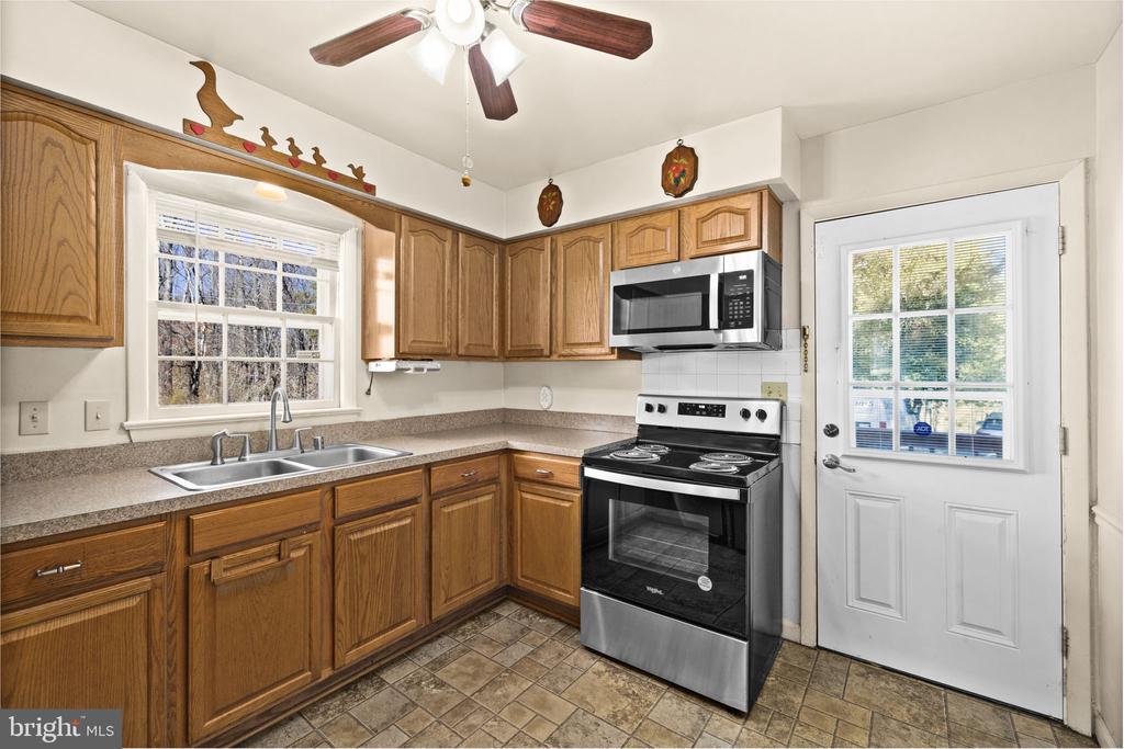 1145 BERNSTEIN RD, FREDERICKSBURG, Virginia 22407, 3 Bedrooms Bedrooms, ,1 BathroomBathrooms,Residential,1145 BERNSTEIN RD,VASP2039682 MLS # VASP2039682