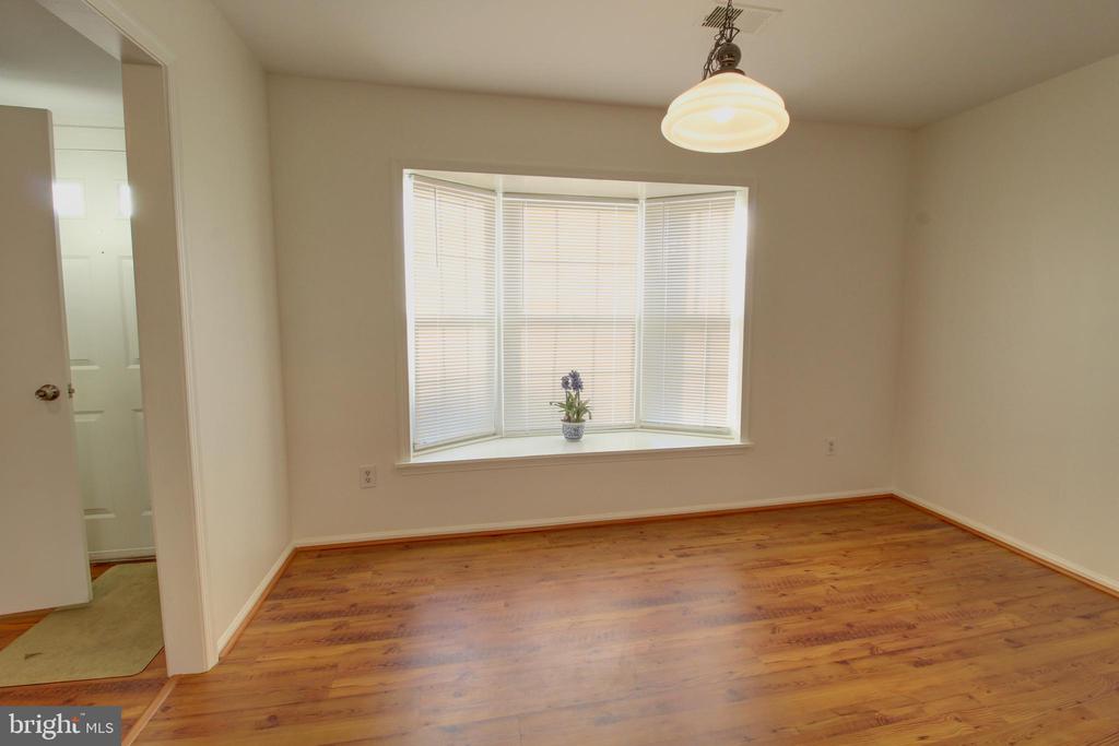 128 FAIRFIELD ST, WARRENTON, Virginia 20186, 3 Bedrooms Bedrooms, ,2 BathroomsBathrooms,Residential,LEEDS SQUARE,128 FAIRFIELD ST,VAFQ2020844 MLS # VAFQ2020844