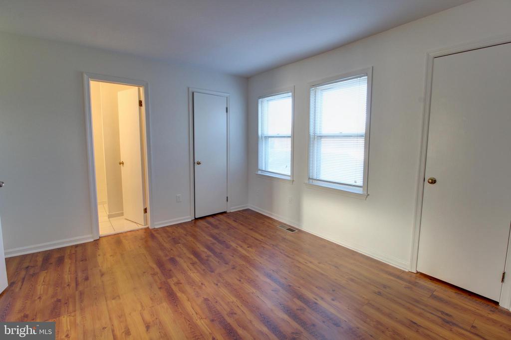 128 FAIRFIELD ST, WARRENTON, Virginia 20186, 3 Bedrooms Bedrooms, ,2 BathroomsBathrooms,Residential,LEEDS SQUARE,128 FAIRFIELD ST,VAFQ2020844 MLS # VAFQ2020844