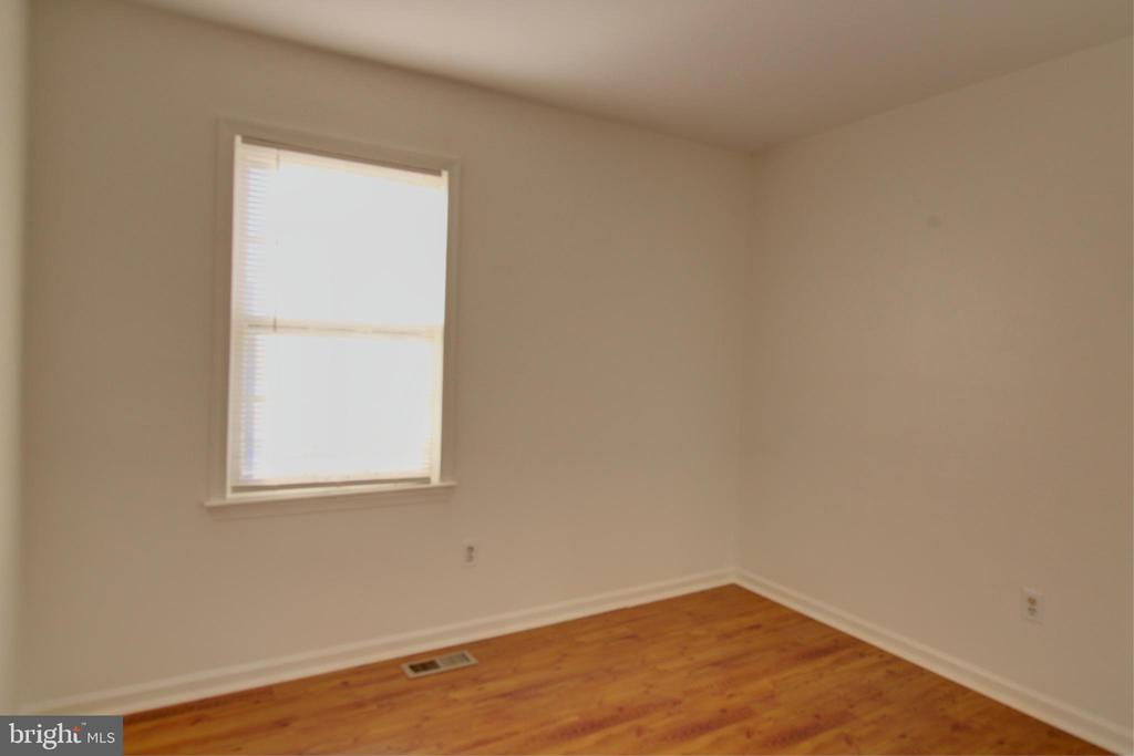 128 FAIRFIELD ST, WARRENTON, Virginia 20186, 3 Bedrooms Bedrooms, ,2 BathroomsBathrooms,Residential,LEEDS SQUARE,128 FAIRFIELD ST,VAFQ2020844 MLS # VAFQ2020844