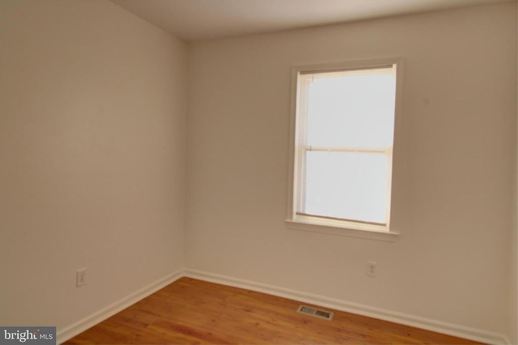 128 FAIRFIELD ST, WARRENTON, Virginia 20186, 3 Bedrooms Bedrooms, ,2 BathroomsBathrooms,Residential,LEEDS SQUARE,128 FAIRFIELD ST,VAFQ2020844 MLS # VAFQ2020844