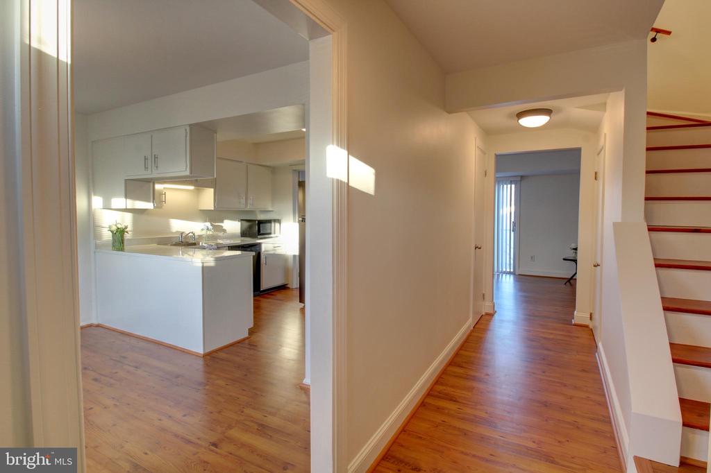 128 FAIRFIELD ST, WARRENTON, Virginia 20186, 3 Bedrooms Bedrooms, ,2 BathroomsBathrooms,Residential,LEEDS SQUARE,128 FAIRFIELD ST,VAFQ2020844 MLS # VAFQ2020844