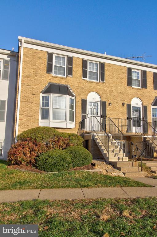 128 FAIRFIELD ST, WARRENTON, Virginia 20186, 3 Bedrooms Bedrooms, ,2 BathroomsBathrooms,Residential,LEEDS SQUARE,128 FAIRFIELD ST,VAFQ2020844 MLS # VAFQ2020844