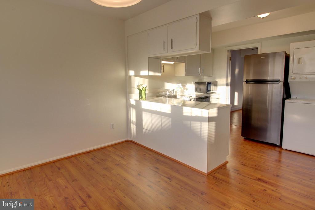 128 FAIRFIELD ST, WARRENTON, Virginia 20186, 3 Bedrooms Bedrooms, ,2 BathroomsBathrooms,Residential,LEEDS SQUARE,128 FAIRFIELD ST,VAFQ2020844 MLS # VAFQ2020844