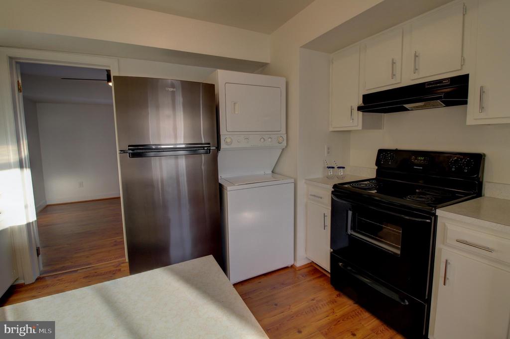 128 FAIRFIELD ST, WARRENTON, Virginia 20186, 3 Bedrooms Bedrooms, ,2 BathroomsBathrooms,Residential,LEEDS SQUARE,128 FAIRFIELD ST,VAFQ2020844 MLS # VAFQ2020844