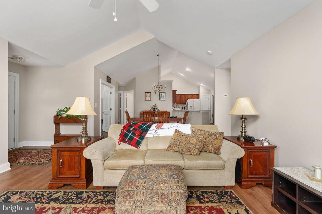 6357 AUTUMN LEAF CIR, FREDERICKSBURG, Virginia 22407, 2 Bedrooms Bedrooms, ,2 BathroomsBathrooms,Residential,6357 AUTUMN LEAF CIR,VASP2039862 MLS # VASP2039862