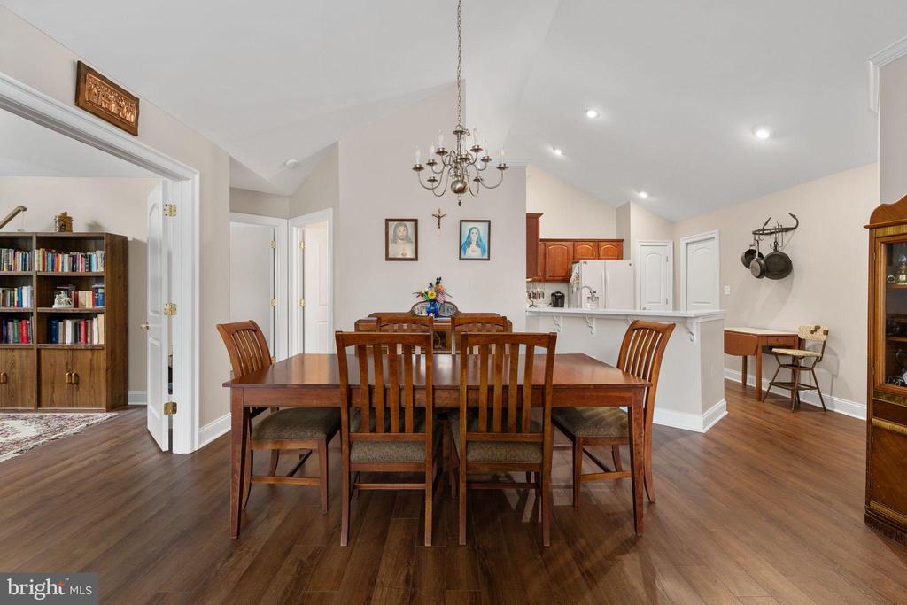 6357 AUTUMN LEAF CIR, FREDERICKSBURG, Virginia 22407, 2 Bedrooms Bedrooms, ,2 BathroomsBathrooms,Residential,6357 AUTUMN LEAF CIR,VASP2039862 MLS # VASP2039862