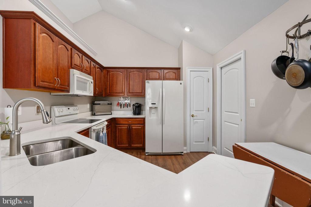 6357 AUTUMN LEAF CIR, FREDERICKSBURG, Virginia 22407, 2 Bedrooms Bedrooms, ,2 BathroomsBathrooms,Residential,6357 AUTUMN LEAF CIR,VASP2039862 MLS # VASP2039862